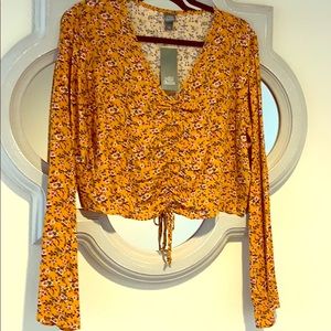 Wild Fable goldenrod crop top with floral pattern